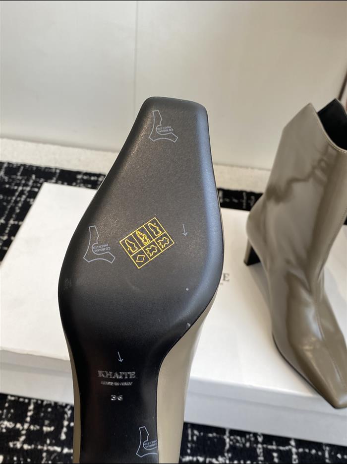 20251128174410880 390